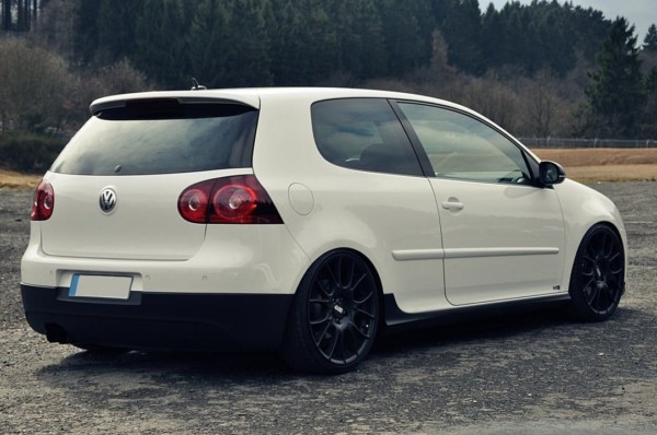VW GOLF V HB - Predĺženie strechy  GTI look TFB