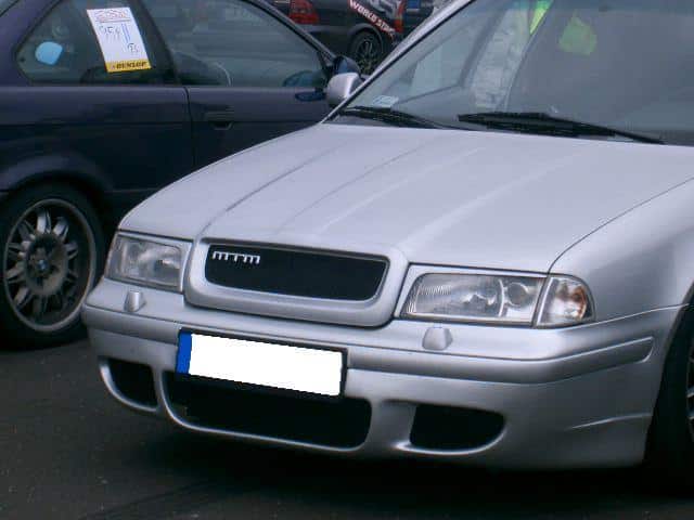 ŠKODA OCTAVIA I (do r.2000)- Mračítka na svetlá TFB