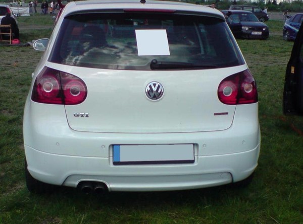 VW GOLF V HB - Spoiler zadného nárazníka (s otvorom na výfuk) TFB