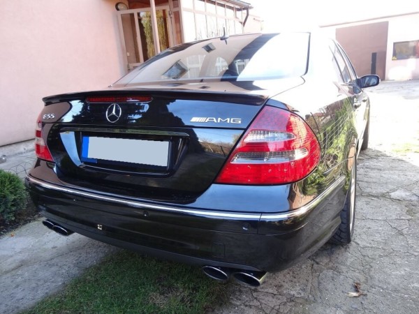 Mercedes  Benz E-klasse W211 - Spoiler na kufor AMG look TFB