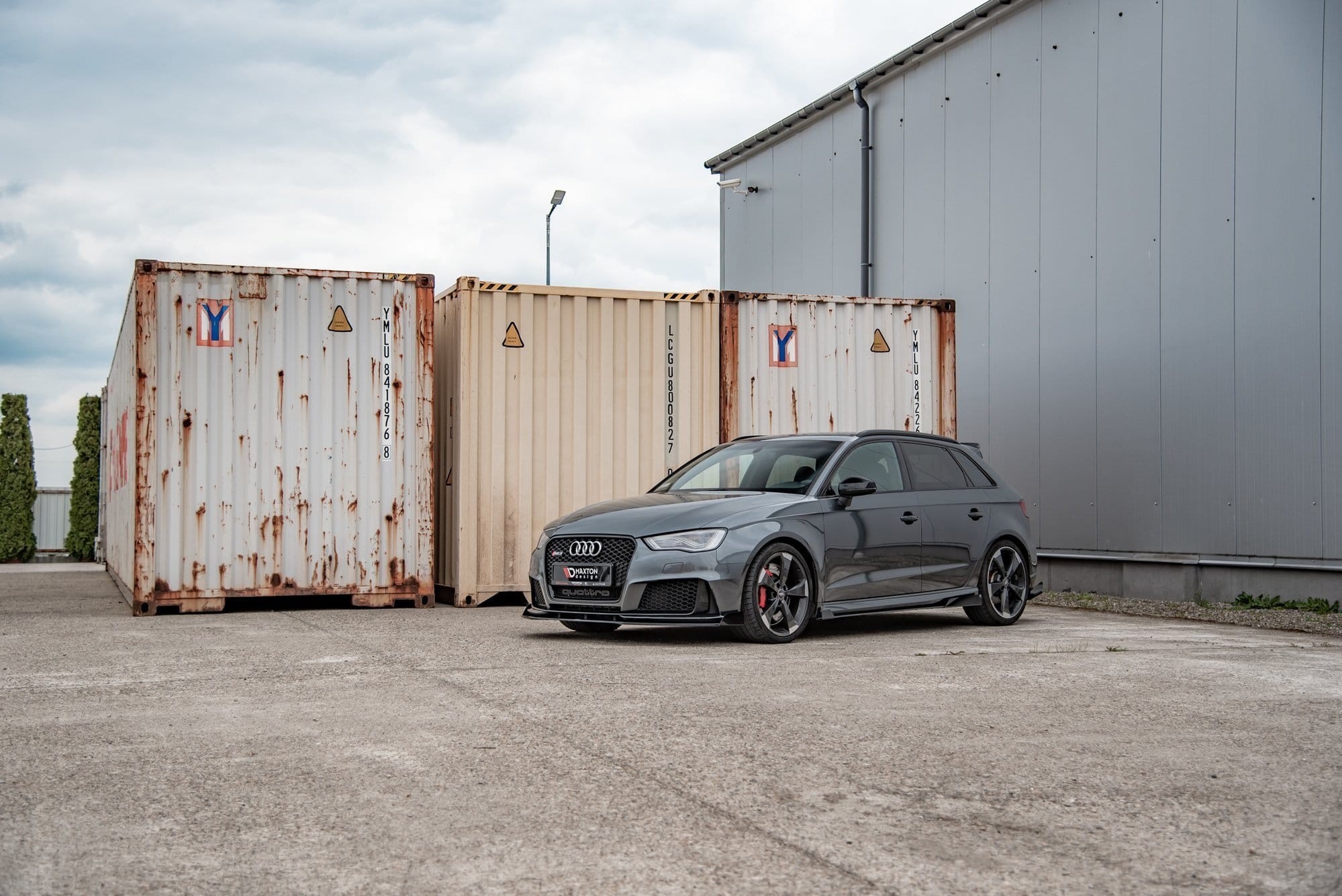 MAXTON DESIGN - Splitre Audi RS3 8V Sportback , Gloss Flaps – Obrázok 7