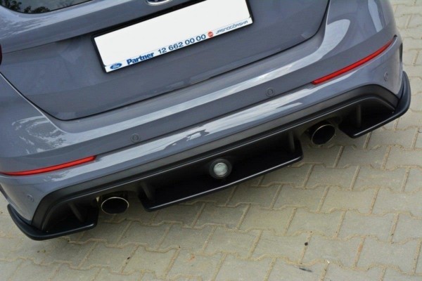 MAXTON DESIGN - Stredový spoiler pod zadný náraznik Ford Focus RS Mk3 , Čierny lesk 1036 – Obrázok 3