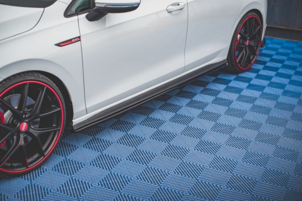 MAXTON DESIGN - Lišty pod prahy Volkswagen Golf 8 GTI , Čierny lesk – Obrázok 2