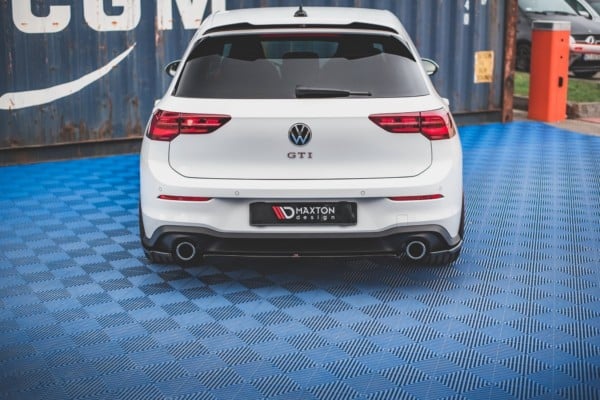 MAXTON DESIGN - Stredový spoiler pod zadný náraznik Volkswagen Golf 8 GTI , Čierny lesk – Obrázok 3