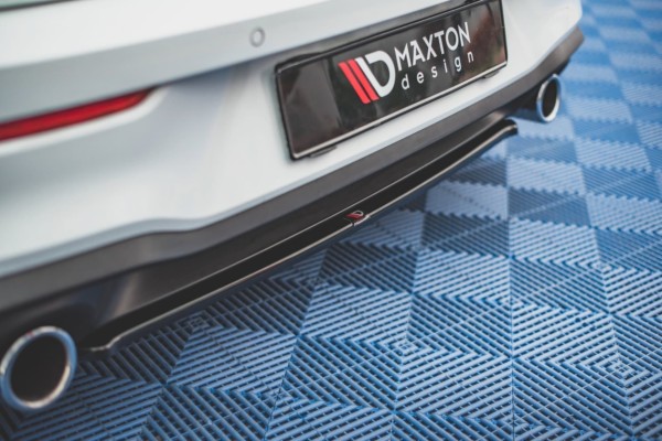 MAXTON DESIGN - Stredový spoiler pod zadný náraznik Volkswagen Golf 8 GTI , Čierny lesk – Obrázok 5