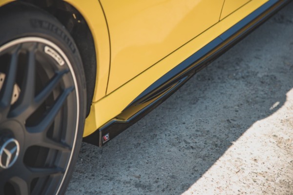 MAXTON DESIGN - Lišty pod prahy Mercedes-AMG A 45 S W177 , Čierny lesk – Obrázok 3