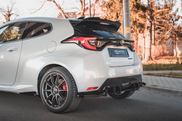 MAXTON DESIGN - Racing Durability Bočné difúzory zadného náraznika + Splitre Toyota GR Yaris Mk4 , Black + Gloss Flaps – Obrázok 4