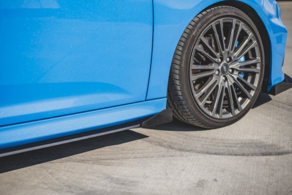 MAXTON DESIGN - Racing Durability Lišty pod prahy + Splitre Ford Focus RS Mk3 , Black + Gloss Flaps – Obrázok 3