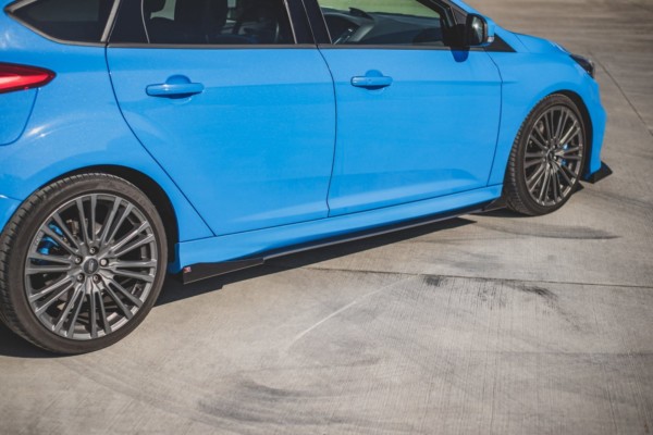 MAXTON DESIGN - Racing Durability Lišty pod prahy + Splitre Ford Focus RS Mk3 , Black + Gloss Flaps – Obrázok 4