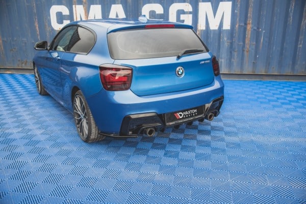 MAXTON DESIGN - Bočné difúzory zadného náraznika V.2 vhodné pre BMW M135i F20 , Čierny lesk , – Obrázok 3