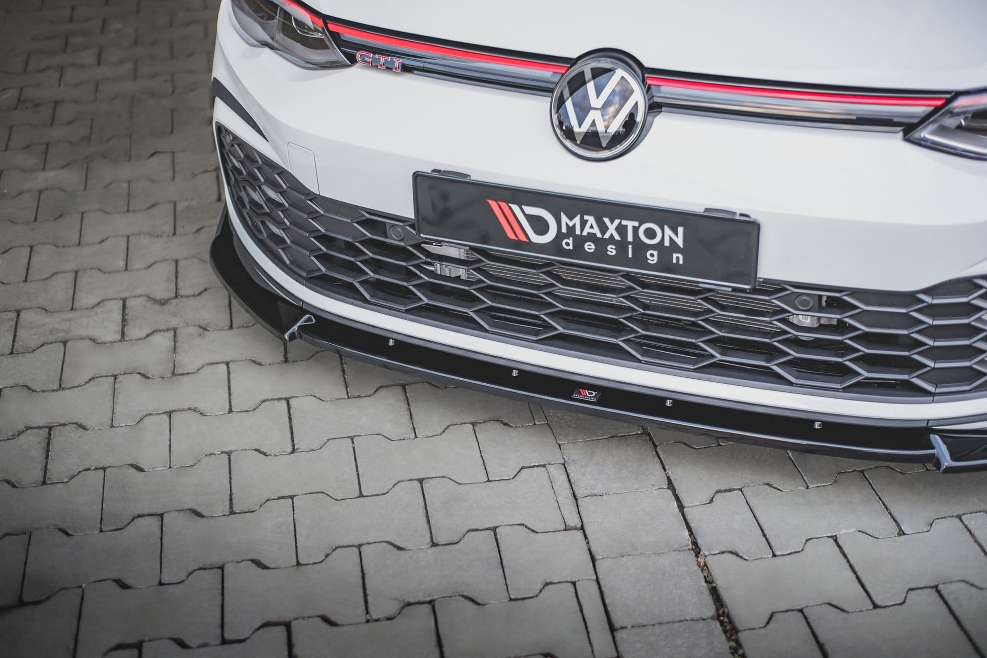 MAXTON DESIGN - Spoiler pod Predný náraznik + Splitre V.3 Volkswagen Golf 8 GTI , Čierny lesk
Plus – Obrázok 4