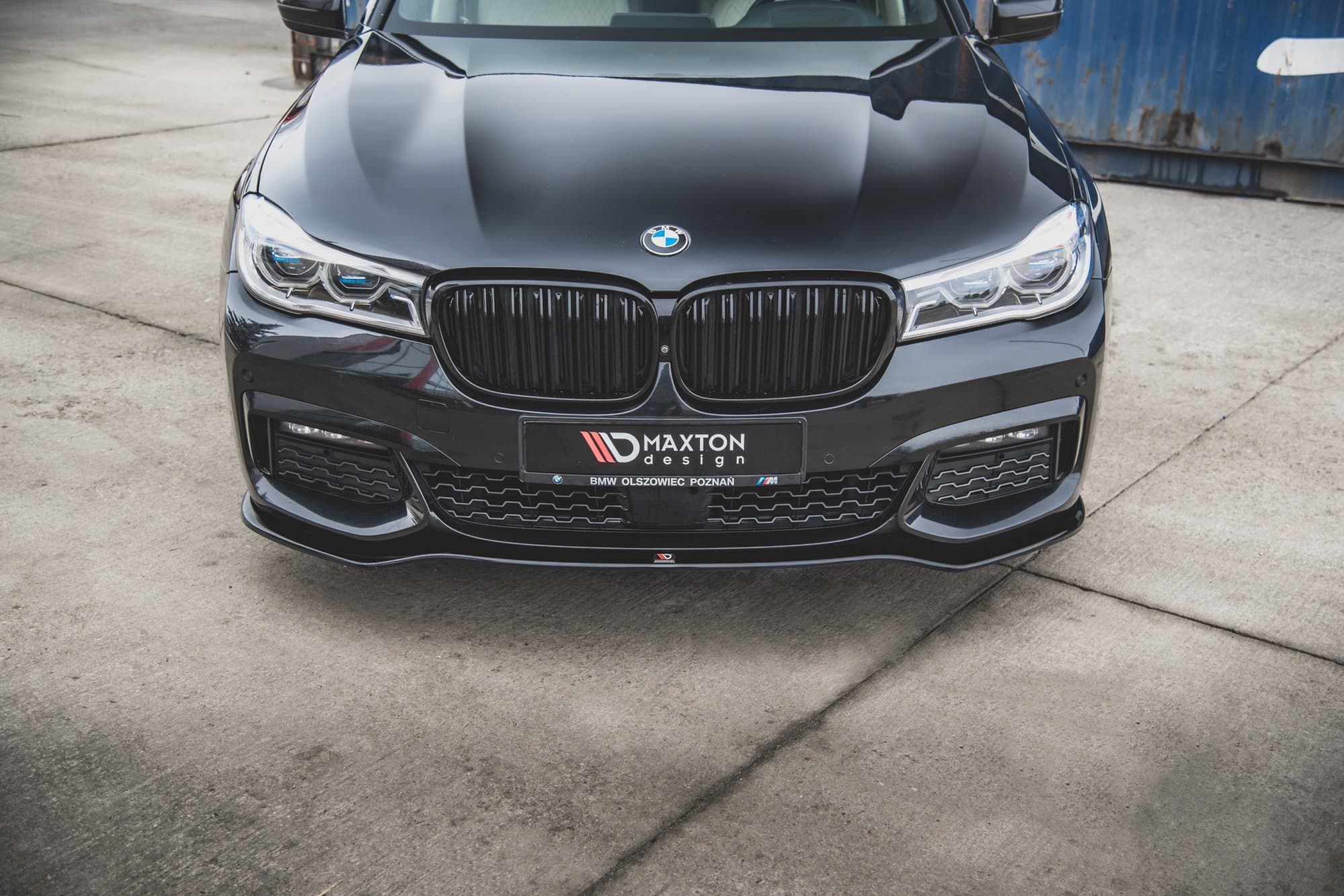 MAXTON DESIGN - Spoiler pod Predný náraznik V.1 for vhodné pre BMW 7 M-Pack G11 , Čierny lesk – Obrázok 3