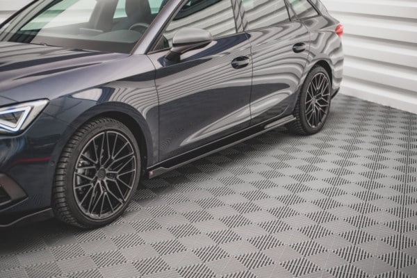 MAXTON DESIGN - Lišty pod prahy V.2 Seat Leon FR Mk4 , Čierny lesk – Obrázok 2
