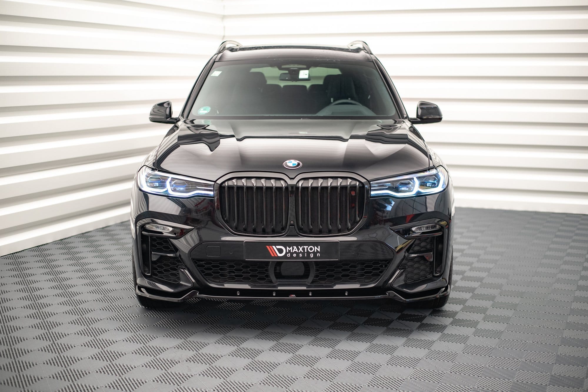 MAXTON DESIGN - Spoiler pod Predný náraznik V.2 vhodné pre BMW X7 M G07 , Čierny lesk
, – Obrázok 2