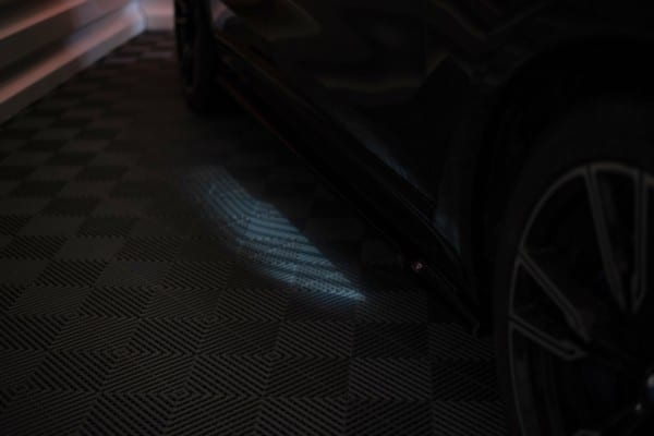 MAXTON DESIGN - Lišty pod prahy BMW X7 M G07 , Čierny lesk – Obrázok 5