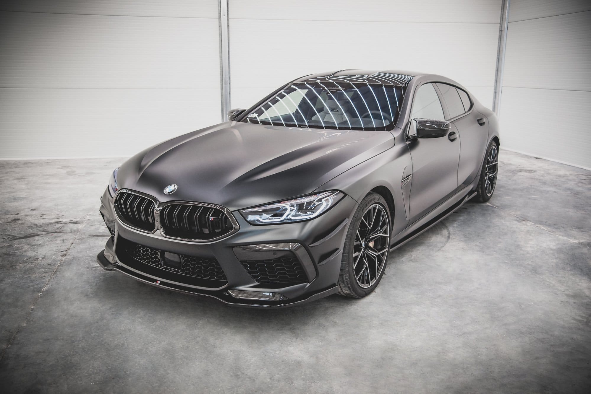MAXTON DESIGN - Spoiler pod Predný náraznik V.2 BMW M8 Gran Coupe F93 , Čierny lesk
, – Obrázok 3
