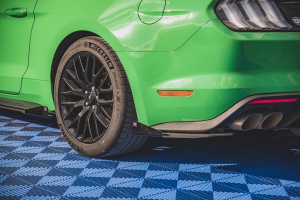 MAXTON DESIGN -  Bočné difúzory zadného náraznika V.1 + Splitre Ford Mustang GT Mk6 Facelift , Black + Gloss Flaps – Obrázok 2