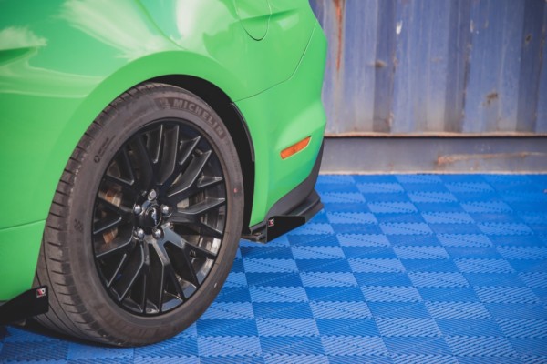 MAXTON DESIGN -  Bočné difúzory zadného náraznika V.1 + Splitre Ford Mustang GT Mk6 Facelift , Black + Gloss Flaps – Obrázok 3