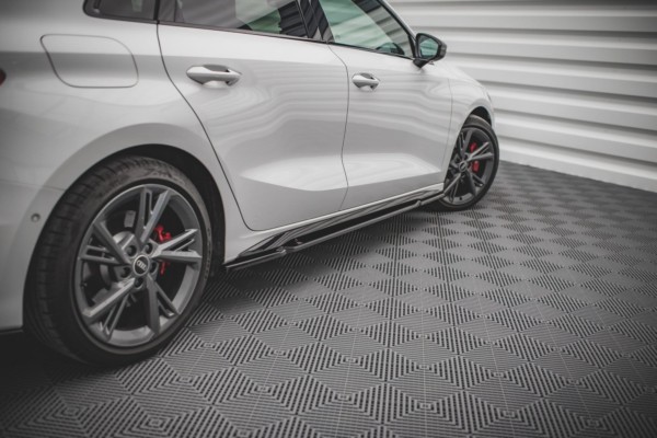 MAXTON DESIGN - Lišty pod prahy Audi S3 / A3 S-Line 8Y , Čierny lesk – Obrázok 3