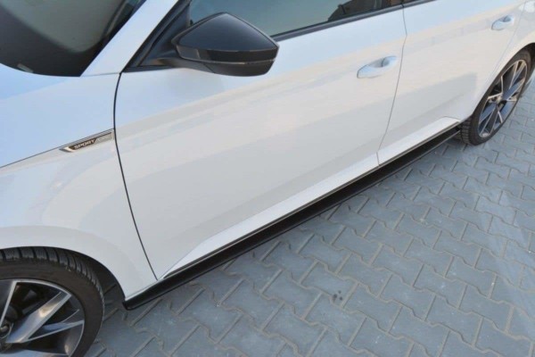 MAXTON DESIGN - Lišty pod prahy Skoda Superb Mk3 , 303
Čierny lesk – Obrázok 3