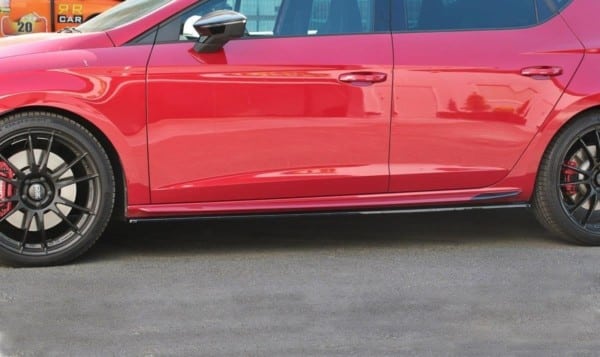 MAXTON DESIGN - Lišty pod prahy v.1 Seat Leon Mk3 Cupra/ FR Facelift , Čierny lesk