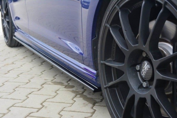 MAXTON DESIGN - Lišty pod prahy V.1 VW Golf 7 R / R-Line , Čierny lesk – Obrázok 2