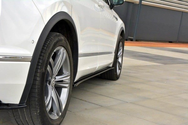 MAXTON DESIGN - Lišty pod prahy Vw Tiguan Mk2 R-Line , 353
Čierny lesk – Obrázok 3