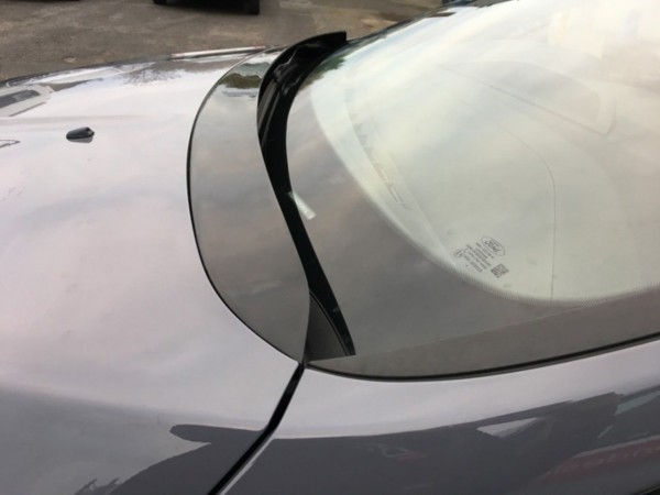 MAXTON DESIGN - Predlženie kapoty Ford Focus Mk3 / Mk3 FL / ST / RS , Čierny lesk – Obrázok 2