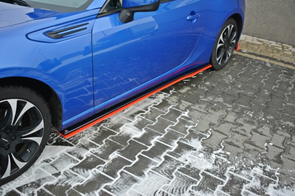 MAXTON DESIGN - Lišty pod prahy V.2 SUBARU BRZ/ TOYOTA GT86 FACELIFT , Čierny lesk  + Red – Obrázok 2
