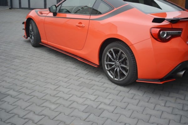MAXTON DESIGN - Lišty pod prahy V.2 SUBARU BRZ/ TOYOTA GT86 FACELIFT , Čierny lesk  + Red – Obrázok 4