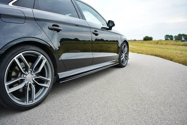 MAXTON DESIGN - Lišty pod prahy Splitters Audi S3 / A3 S-Line 8V / 8V FL Sedan , 
Čierny lesk – Obrázok 2