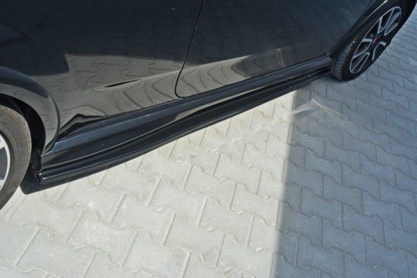 MAXTON DESIGN - Lišty pod prahy Fiat Punto Evo Abarth , Čierny lesk – Obrázok 5