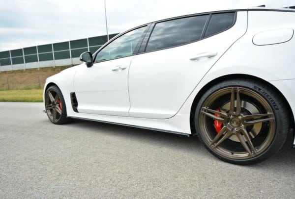 MAXTON DESIGN - Lišty pod prahy KIA STINGER GT , Čierny lesk – Obrázok 3