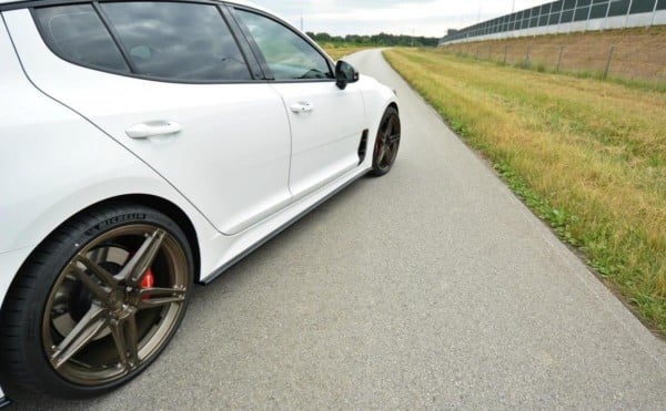 MAXTON DESIGN - Lišty pod prahy KIA STINGER GT , Čierny lesk – Obrázok 4