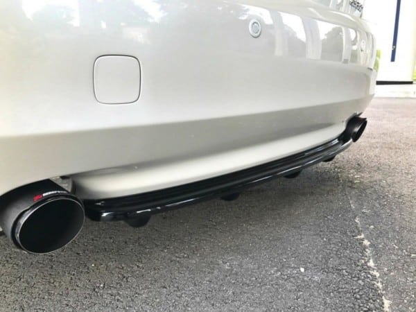 MAXTON DESIGN - Stredový spoiler pod zadný náraznik Lexus GS 300 Mk3 Facelift (with vertical bars) , Čierny lesk Čierny lesk – Obrázok 2