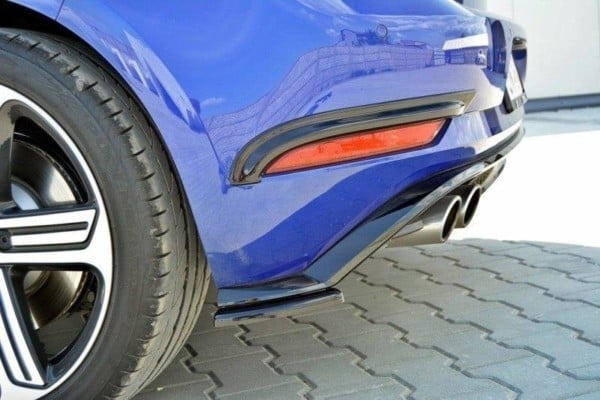 MAXTON DESIGN - Zadné rámy svetiel  VW Golf 7 R / R-Line Facelift , Čierny lesk 
578 – Obrázok 3