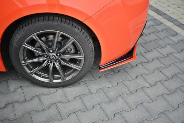 MAXTON DESIGN - Bočné difúzory zadného náraznika V.2 TOYOTA GT86 FACELIFT , Čierny lesk  + Red – Obrázok 3