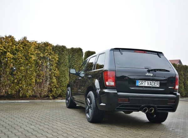 MAXTON DESIGN - Predlženie spoilera JEEP GRAND CHEROKEE WK STR8 , Čierny lesk – Obrázok 5