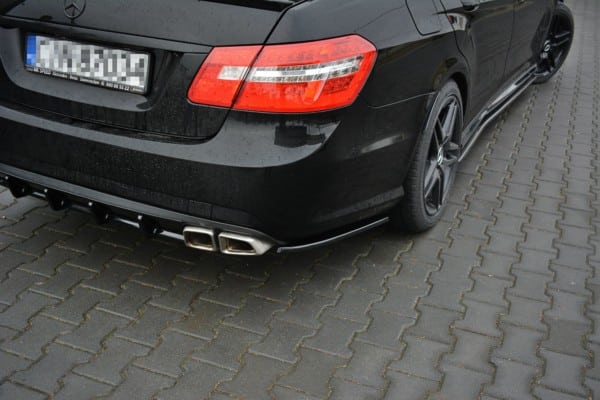 MAXTON DESIGN - Bočné difúzory zadného náraznika MERCEDES-BENZ E63 AMG W212 , Čierny lesk – Obrázok 2