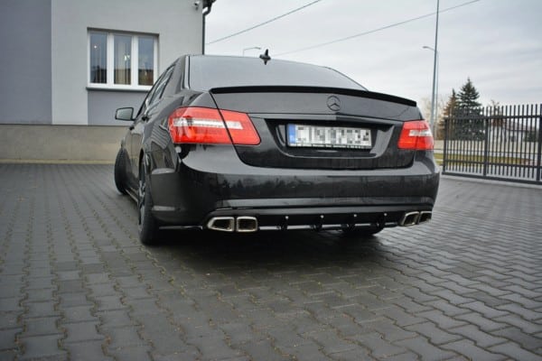 MAXTON DESIGN - Difúzor zadného náraznika  MERCEDES-BENZ E63 AMG W212 , Čierny lesk – Obrázok 2