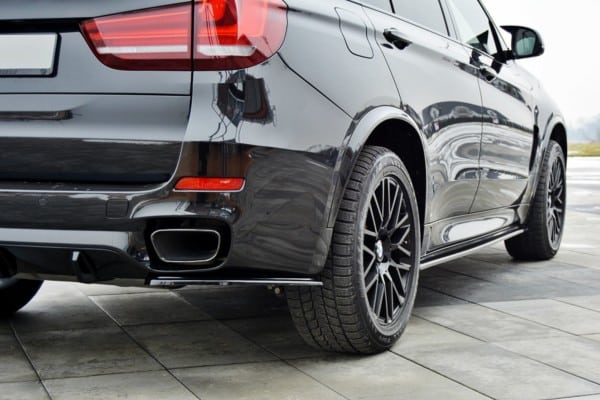 MAXTON DESIGN - Lišty pod prahy vhodné pre BMW X5 F15 M50d , Čierny lesk – Obrázok 3