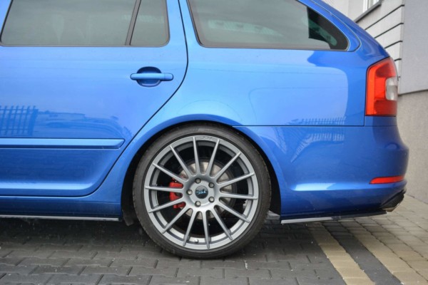 MAXTON DESIGN - Bočné difúzory zadného náraznika Skoda Octavia RS Mk2 / Mk2 FL Sedan / Combi , Čierny lesk – Obrázok 3