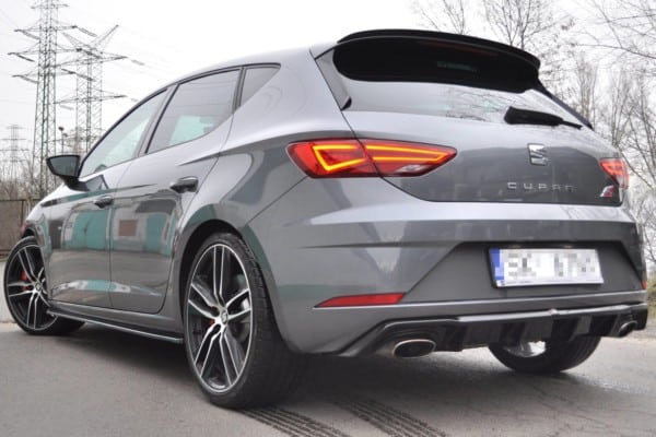 MAXTON DESIGN - Difúzor zadného náraznika  V.1 Seat Leon Cupra Mk3 FL Hatchback , Čierny lesk – Obrázok 4