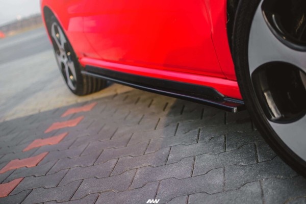 MAXTON DESIGN - Lišty pod prahy VOLKSWAGEN POLO MK5 GTI 6R PREFACE , Čierny lesk