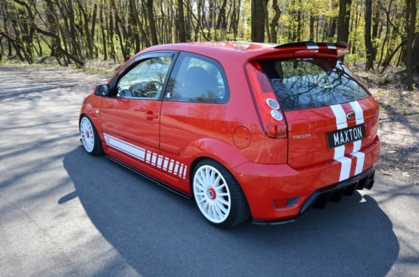 MAXTON DESIGN - Lišty pod prahy Ford Fiesta ST Mk6 , Čierny lesk – Obrázok 2