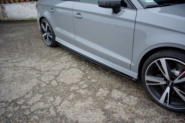 MAXTON DESIGN - Lišty pod prahy Audi RS3 8V FL Sedan , Čierny lesk – Obrázok 3