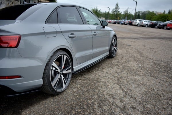 MAXTON DESIGN - Lišty pod prahy Audi RS3 8V FL Sedan , Čierny lesk – Obrázok 4