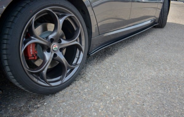 MAXTON DESIGN - Lišty pod prahy ALFA ROMEO GIULIA VELOCE , Čierny lesk – Obrázok 3