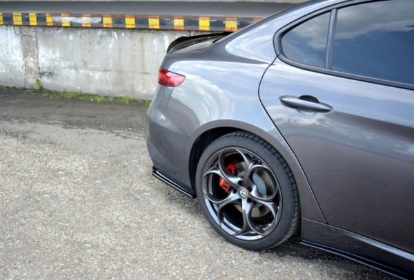 MAXTON DESIGN - Bočné difúzory zadného náraznika ALFA ROMEO GIULIA VELOCE , Čierny lesk – Obrázok 2