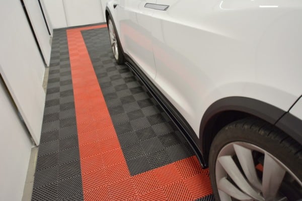 MAXTON DESIGN - Lišty pod prahy V.1 TESLA MODEL X , Čierny lesk – Obrázok 4